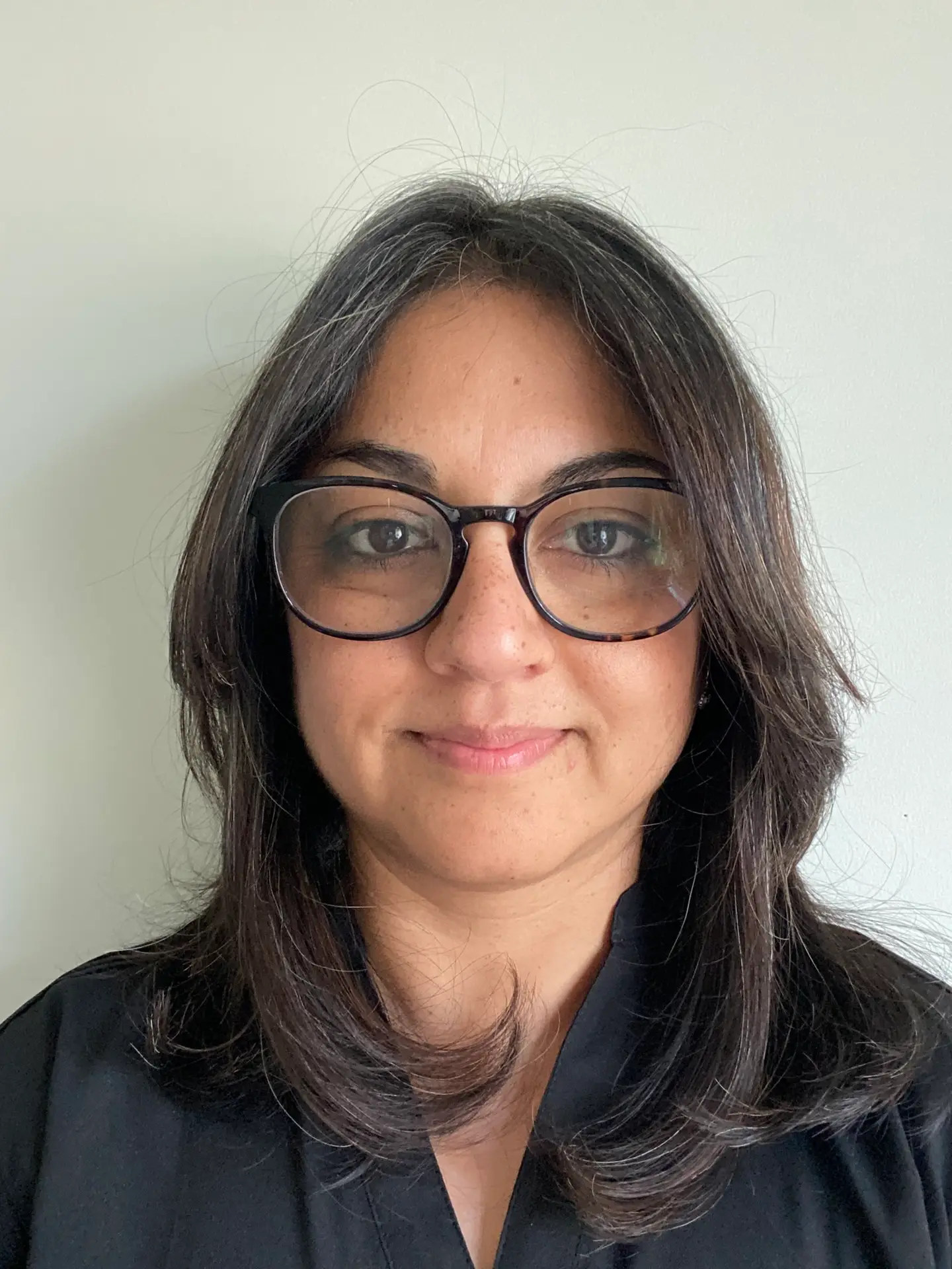 Amanpreet, Calgary individual, couples, and spiritual therapist at Golden Leaf Therapy